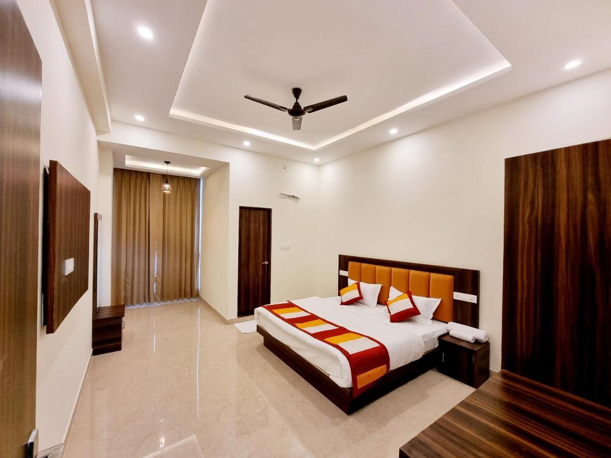 Aditya Palace 布什格尔 外观 照片