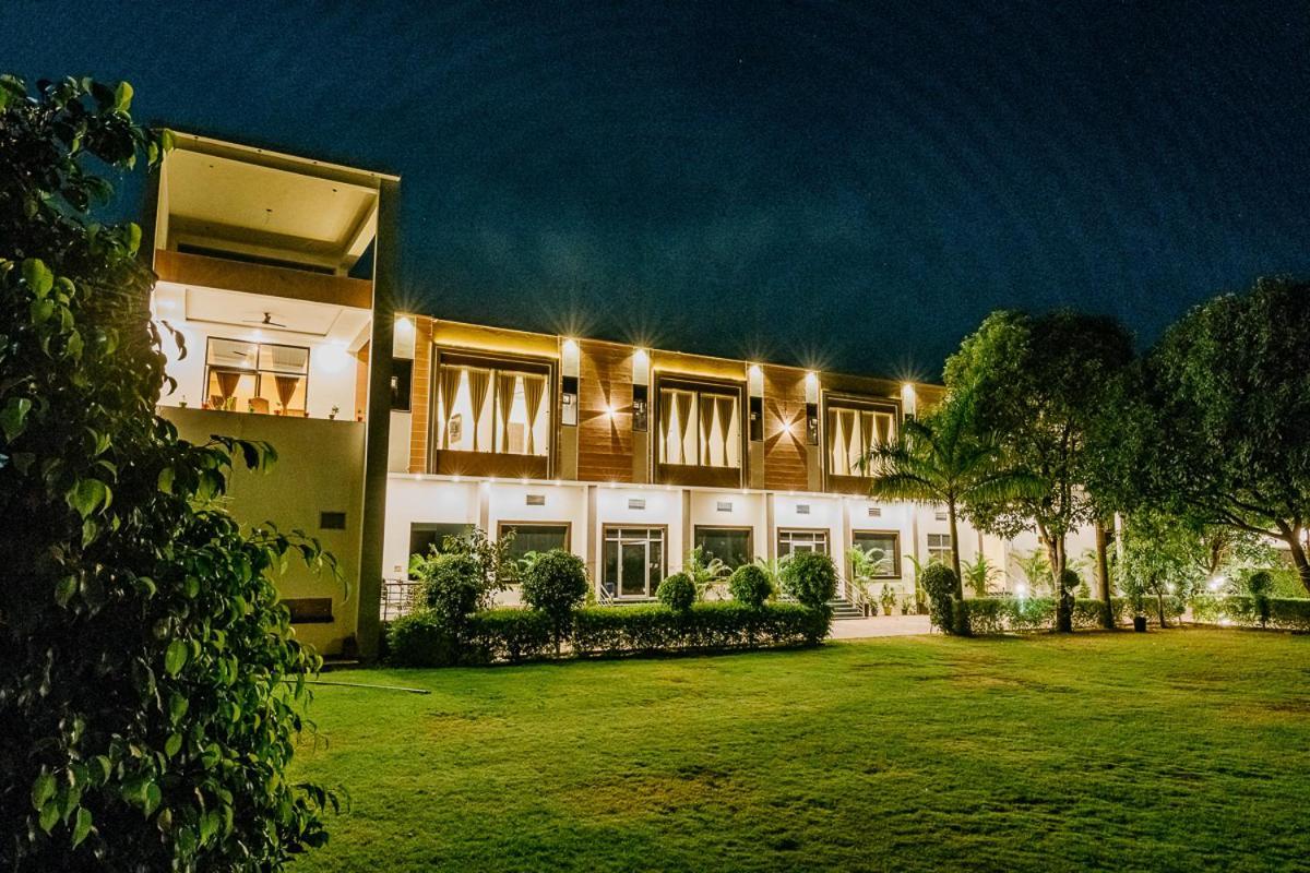 Aditya Palace 布什格尔 外观 照片
