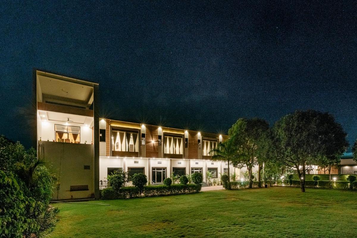 Aditya Palace 布什格尔 外观 照片