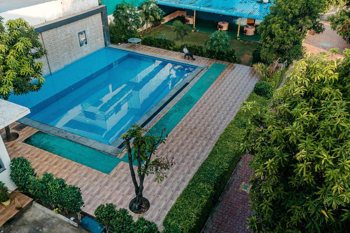 Aditya Palace 布什格尔 外观 照片