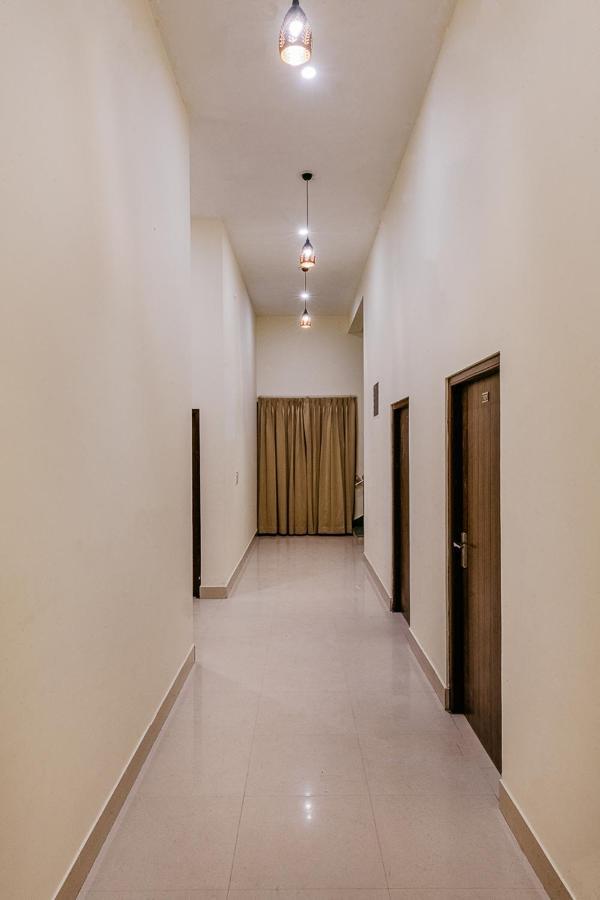 Aditya Palace 布什格尔 外观 照片